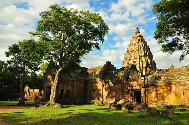 Chaloem Phra Kiat district
