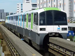 Tokyo Monorail 2000 series