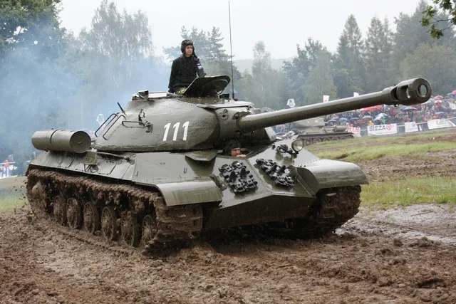 Heavy tank