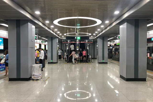 Xiaobailou station