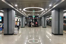 Xiaobailou station