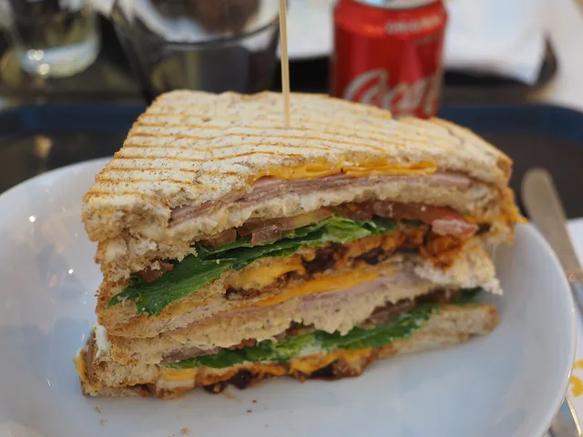 Sandwich club